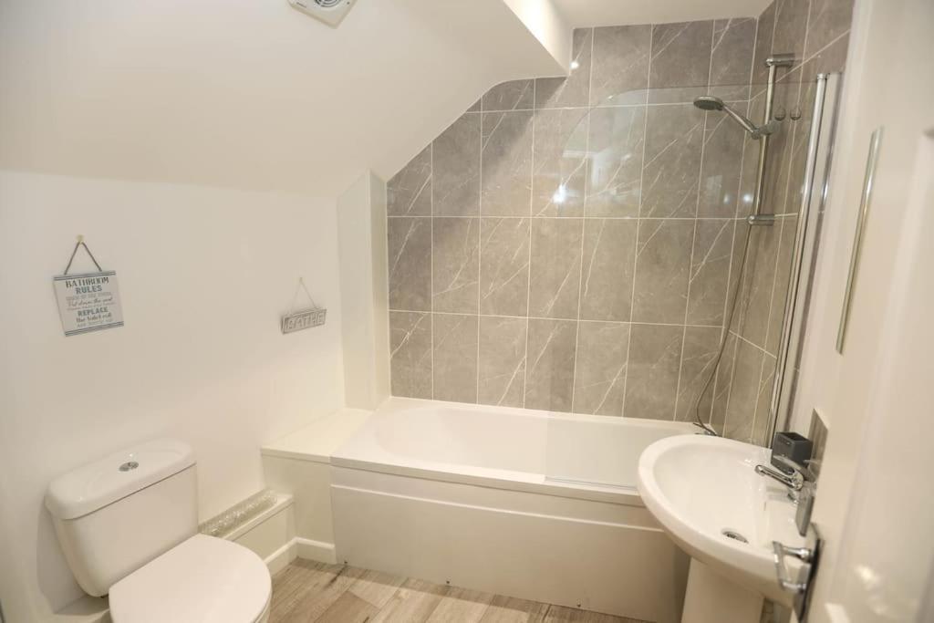 Exmouth - Apartment 1, Strand House - Modern 2 Bedroom Apartment, Perfect Location For Access To Beach & Town Centre - Sleeps 4 Guests - No Parking - Hosted By Rentmyhouse Ngoại thất bức ảnh